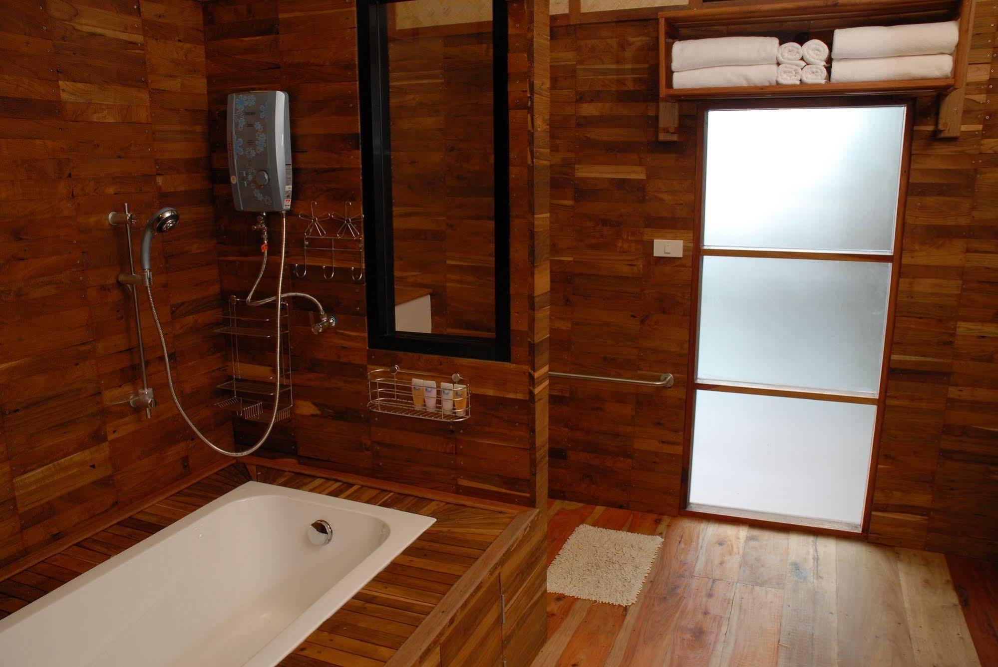 Boutique Raft Resort Ban Huai Maenam Noi Zewnętrze zdjęcie